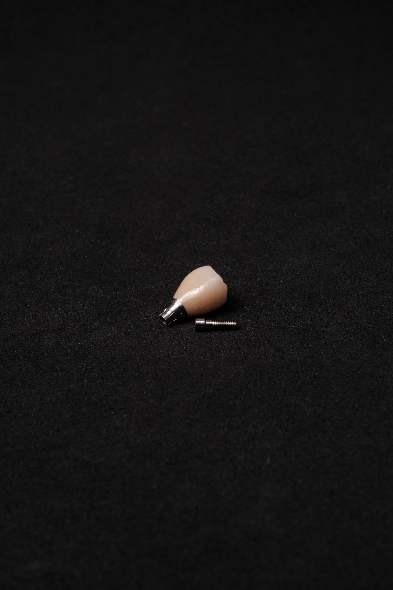 Vollzirkon Krone auf Implantat